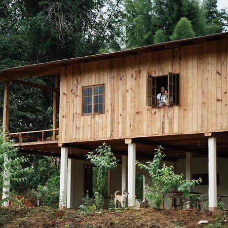 Hostel Por Joi ,Por Dee House Chiang Mai Exterior foto